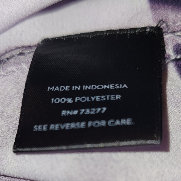 Simply Vera Vera Wang Purple Blouse Size small - Picture 4 of 5